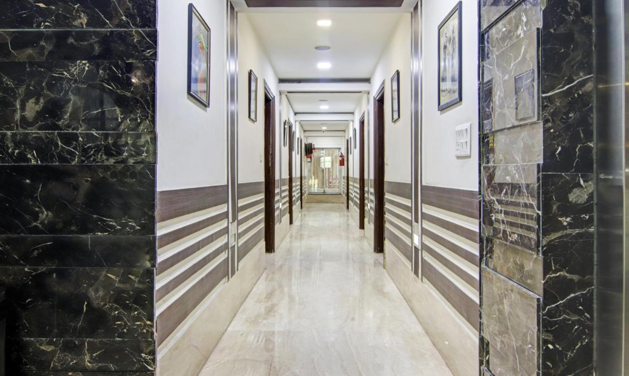 Treebo Trend Elite Hotell New Delhi Exteriör bild