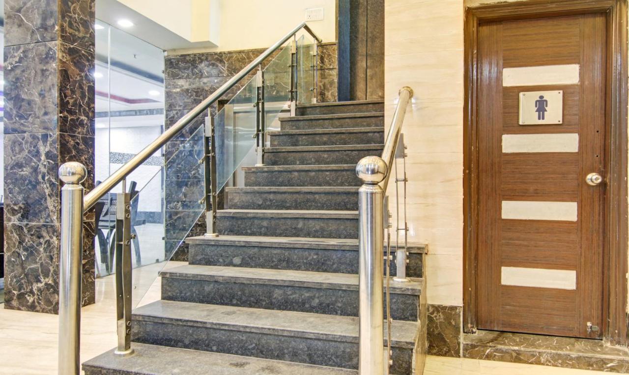 Treebo Trend Elite Hotell New Delhi Exteriör bild