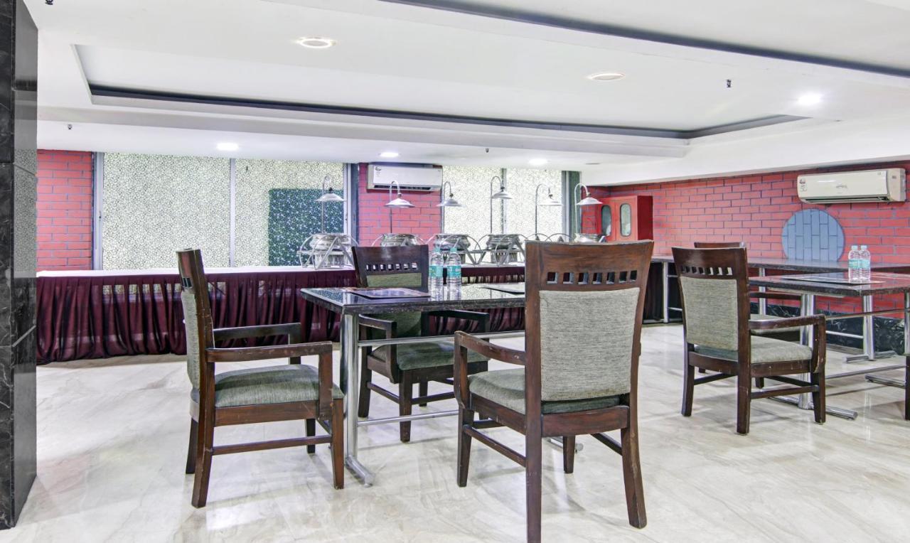 Treebo Trend Elite Hotell New Delhi Exteriör bild